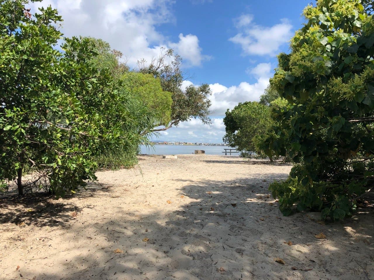 North Currigee Campground — photograph 2 of 13
