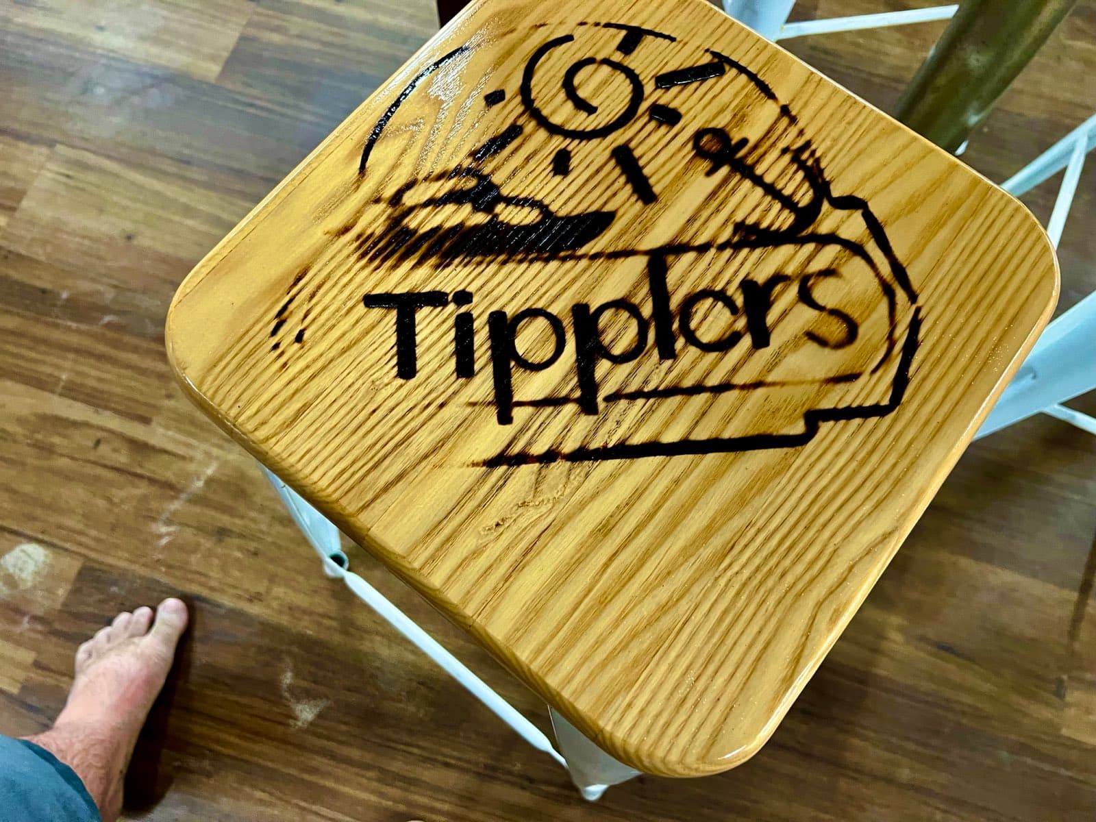 Tipplers — photograph 2 of 13