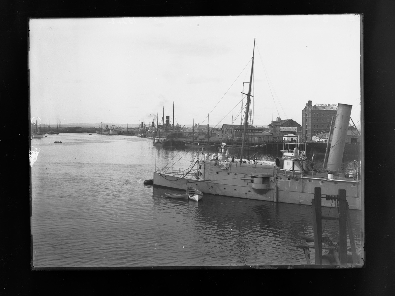 port_river_c1905